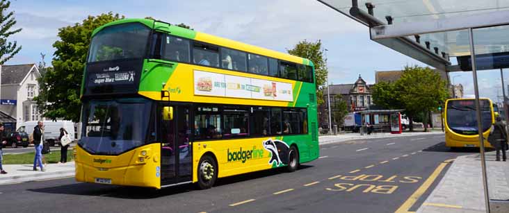 Badgerline Wright Streetdeck 35688 & Streetlite 47557